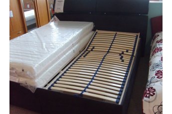 Čalouněná postel Havana
