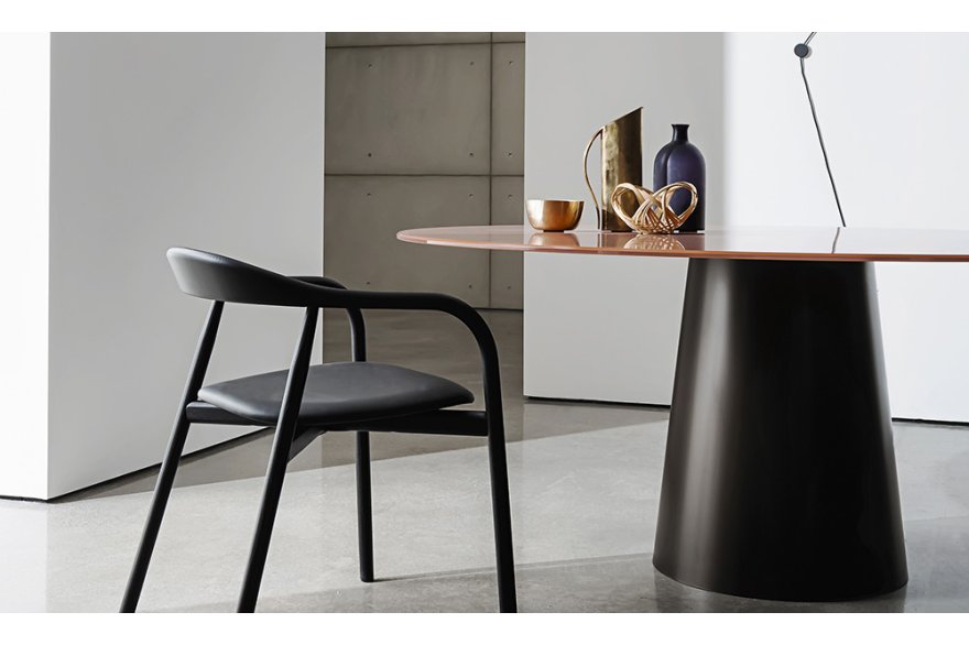 Jídelní stůl Totem