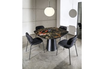 Jídelní stůl Totem