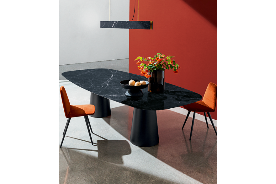 Jídelní stůl Totem