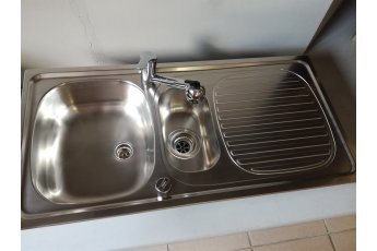 Nerezový dřez FRANKE Mikado MON 660 s baterií SINKS Vento 4S - prodej vzorku
