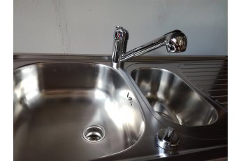 Nerezový dřez FRANKE Mikado MON 660 s baterií SINKS Vento 4S - prodej vzorku