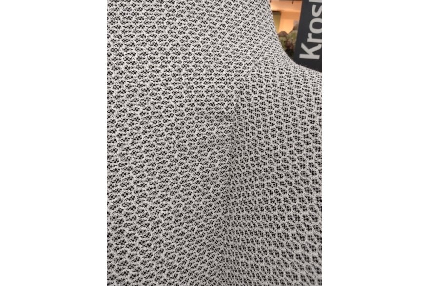 Otočné křeslo Mon 38